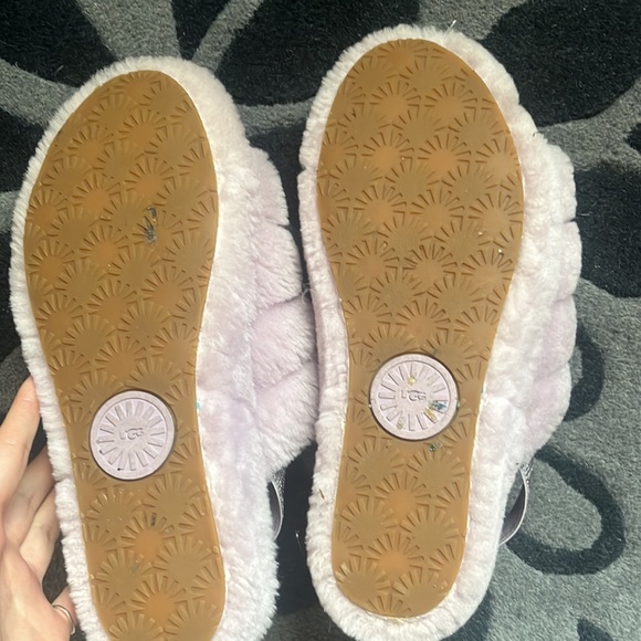 Ugg slippers - Picture 4 of 5